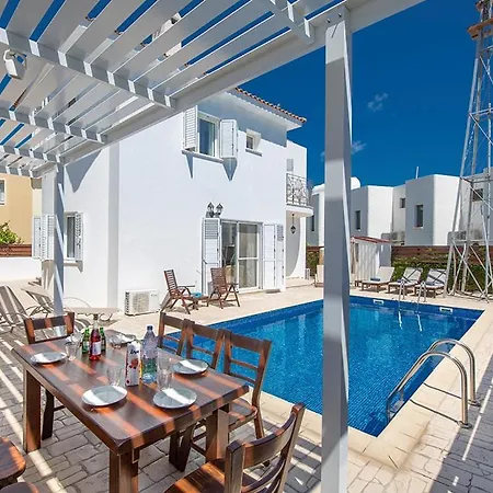 In Sleeps 6 Includes Swimming Pool And Air Con 9 Villa *